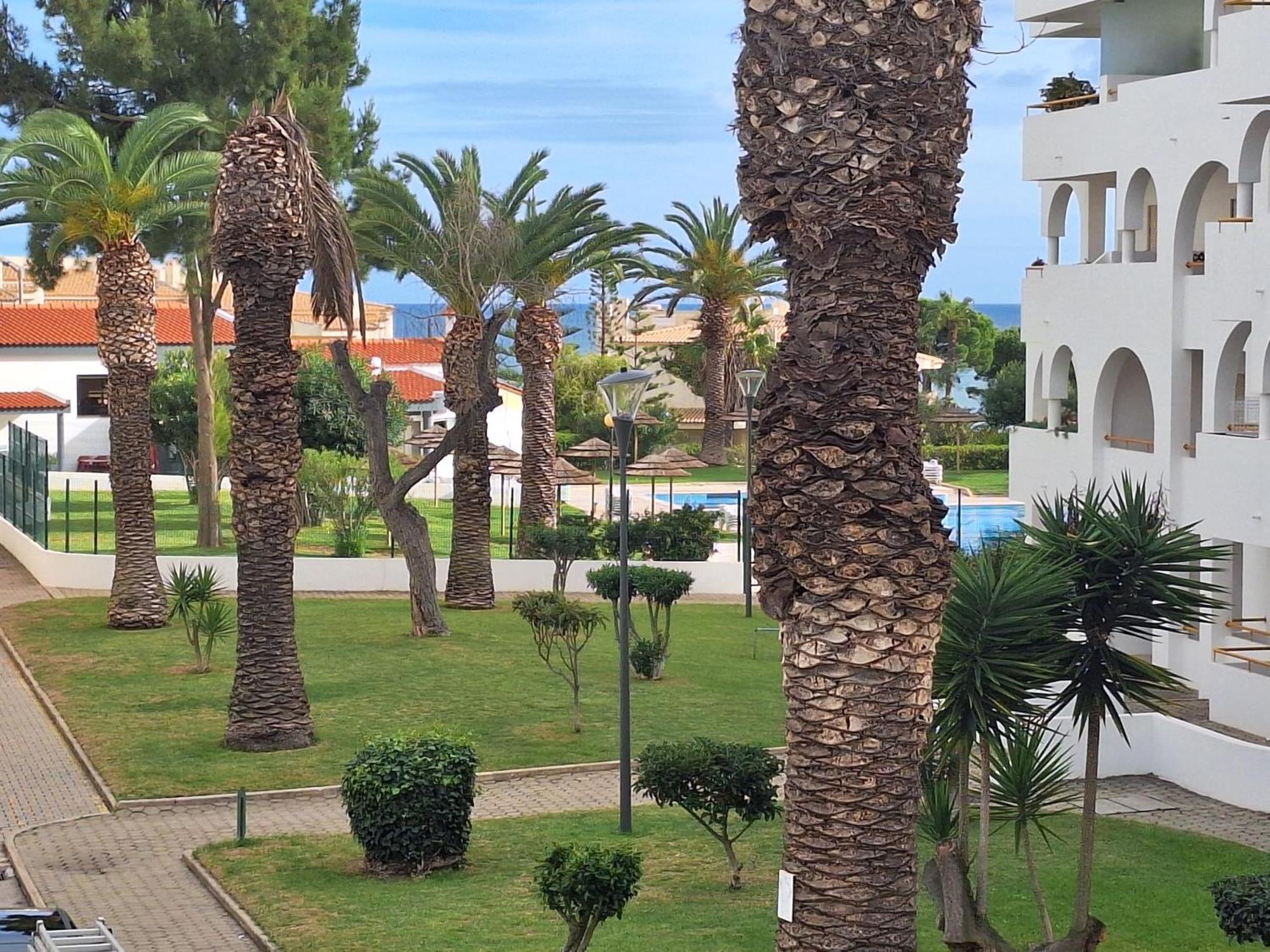 Palmeira Sol- 2 Bedrooms 300M From The Beach Ocean View Porches  Exteriér fotografie